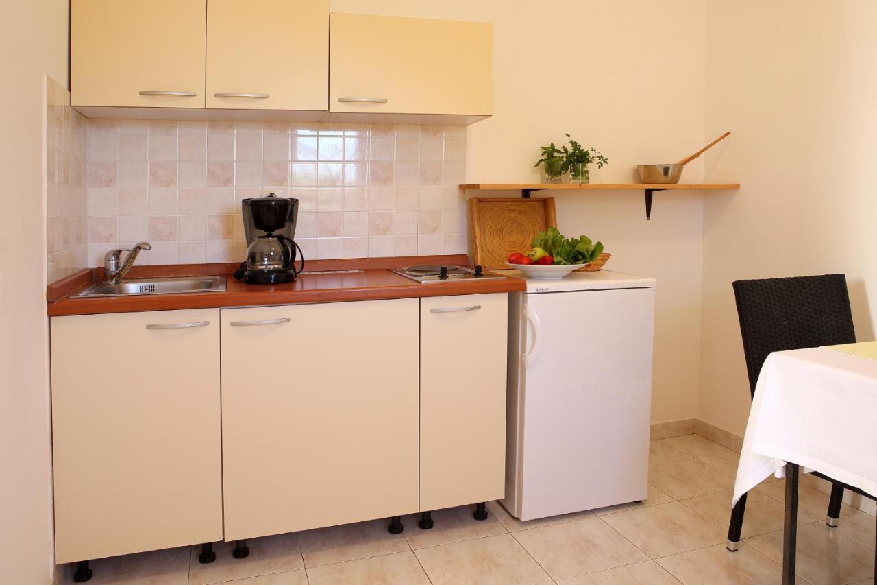 Apartman By The Sea Sveta Nedilja, Hvar - 17139